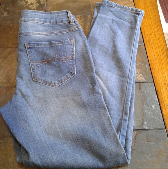 Womens Jean - Picture 1 of 6